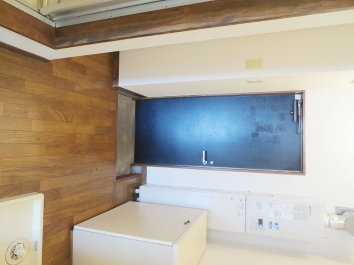 物件内観写真13　(玄関)