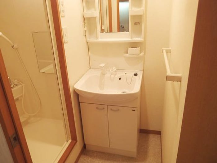 物件内観写真9　(洗面)