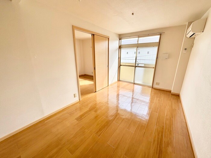 物件内観写真5　(居室)