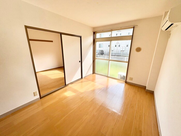 物件内観写真5　(居室)