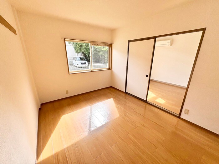 物件内観写真6　(居室)