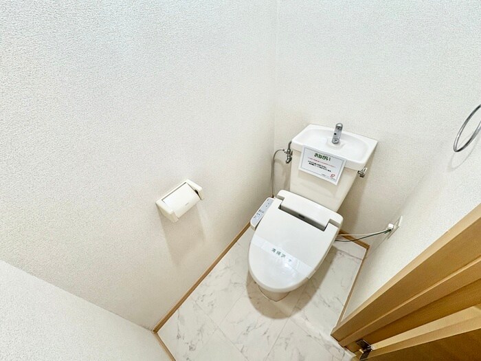 物件内観写真11　(トイレ)