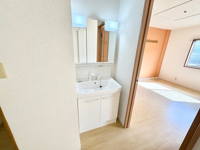 物件内観写真13　(洗面)