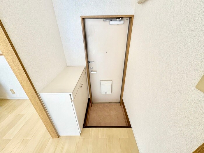 物件内観写真15　(玄関)