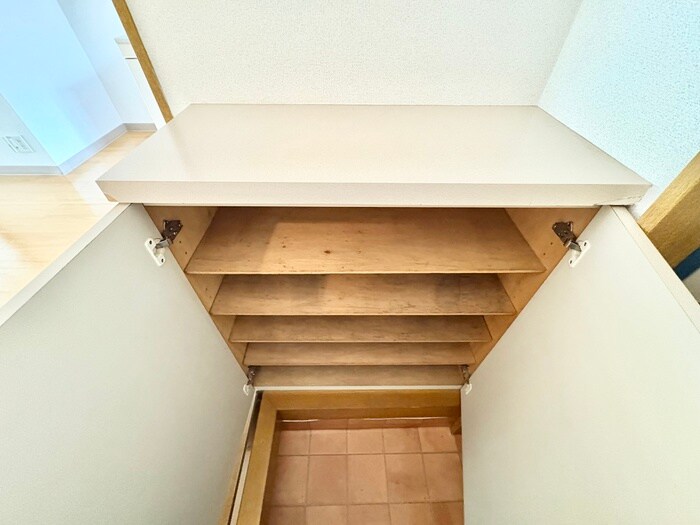 物件内観写真16　(靴箱)