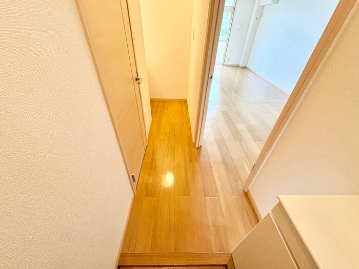 物件内観写真19　(廊下)