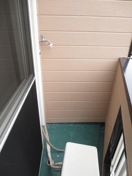 物件内観写真16　(洗濯機置場)