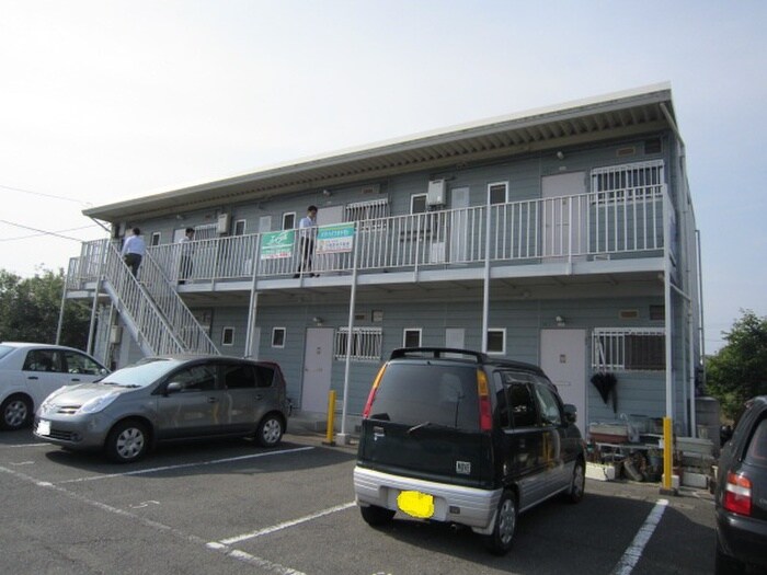 物件外観写真1　(駐車場)