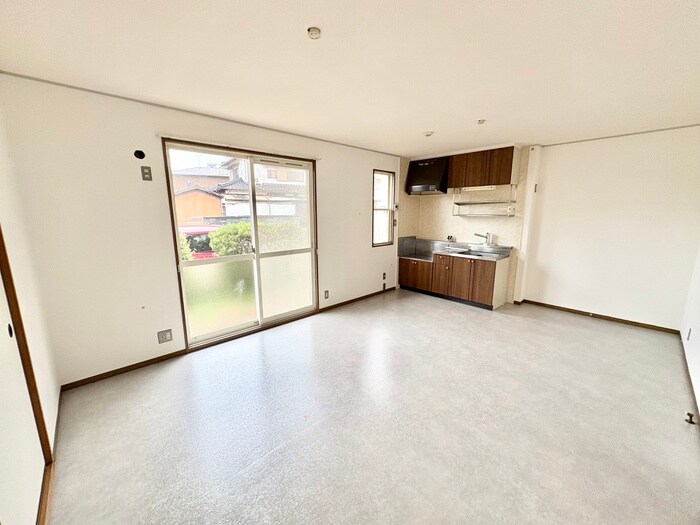 物件内観写真2　(居室)