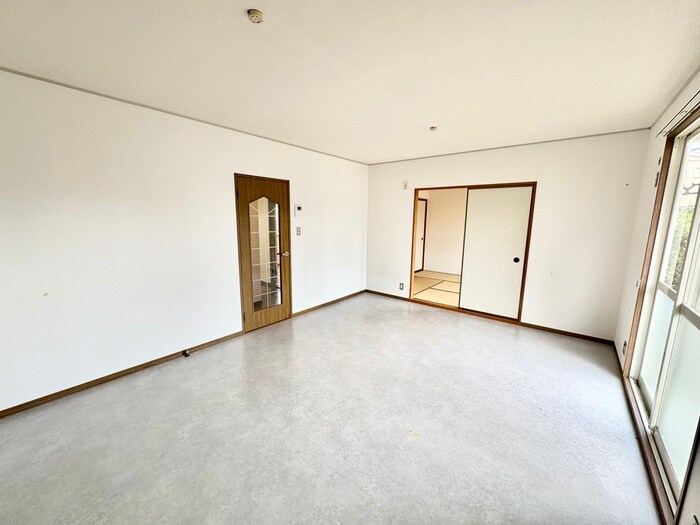 物件内観写真3　(居室)