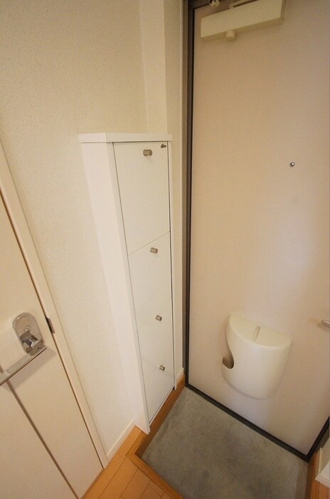 物件内観写真17　(玄関)