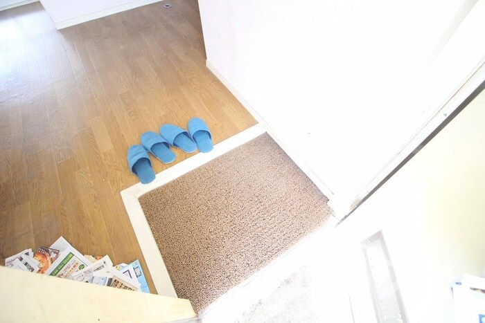 物件内観写真16　(玄関)