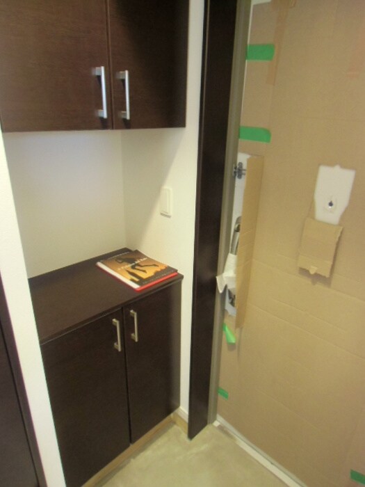 物件内観写真7　(玄関)