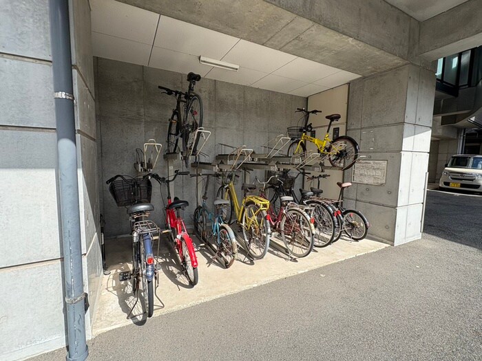 物件外観写真6　(駐輪場)