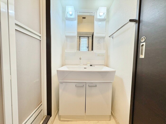 物件内観写真13　(洗面)
