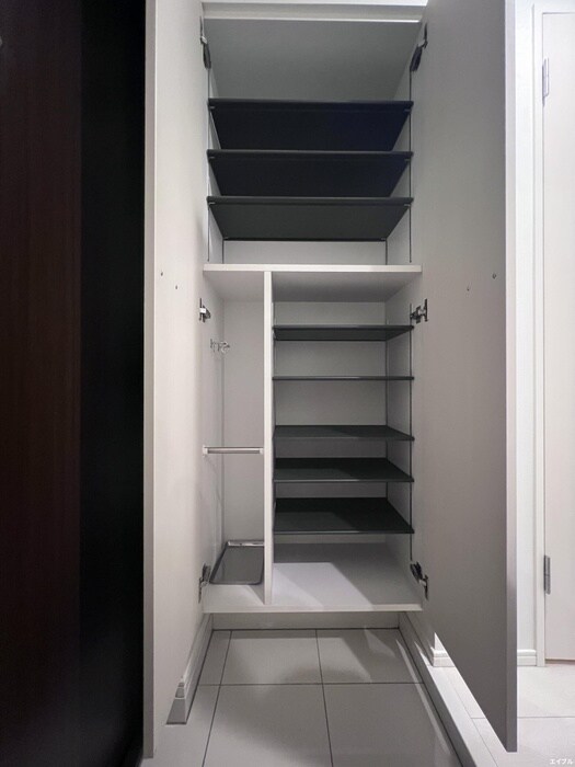 物件内観写真13　(靴箱)