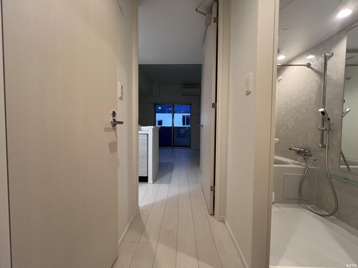 物件内観写真15　(廊下)