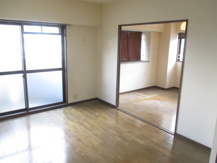 物件内観写真8　(居室)