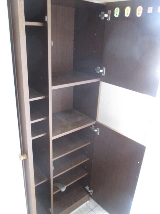 物件内観写真15　(靴箱)