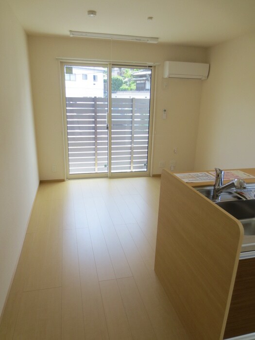 物件内観写真3　(居室)