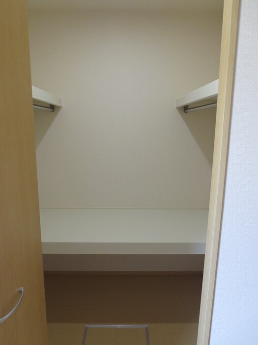 物件内観写真8　(収納)
