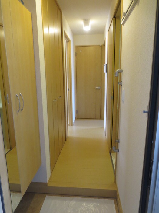物件内観写真10　(廊下)