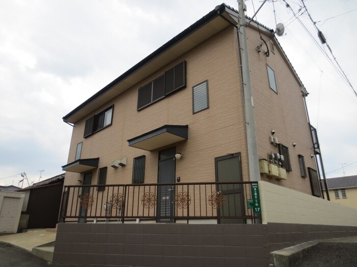 物件外観写真1　(外観写真)