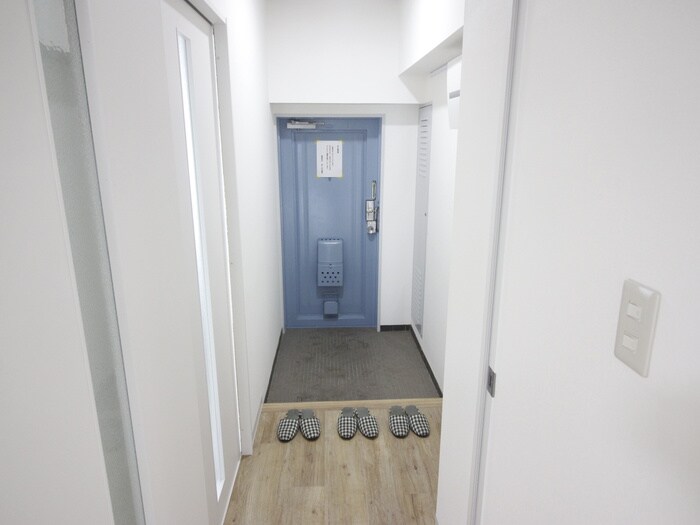 物件内観写真18　(玄関)