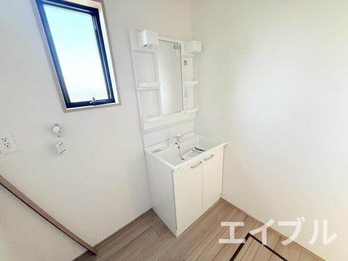 物件内観写真9　(洗面)