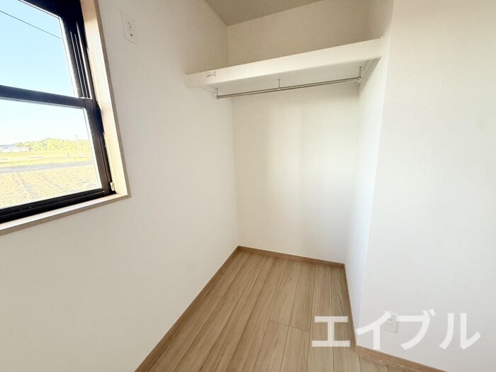 物件内観写真13　(収納)