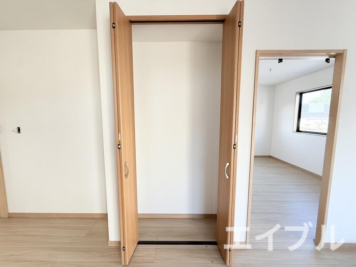 物件内観写真16　(収納)