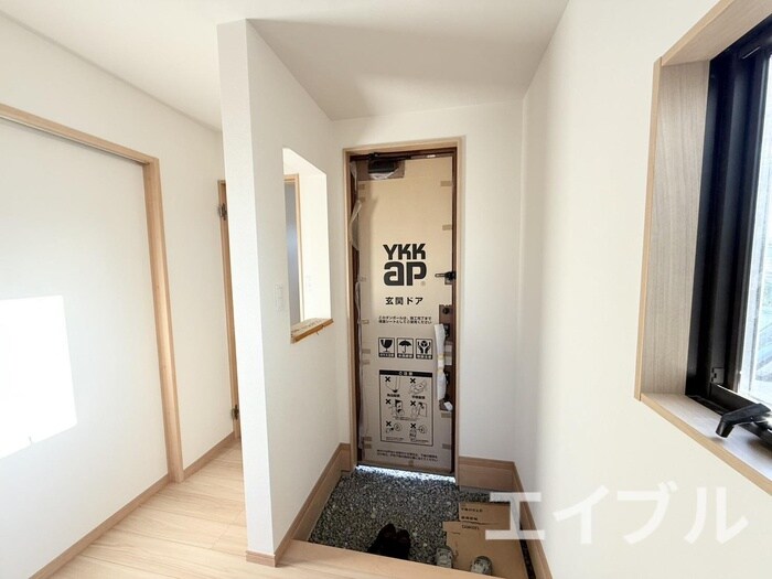 物件内観写真17　(玄関)