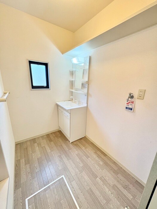 物件内観写真14　(洗面)