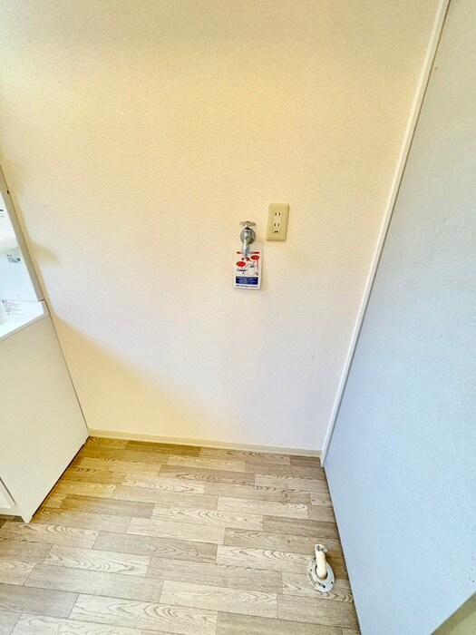 物件内観写真18　(洗濯機置場)