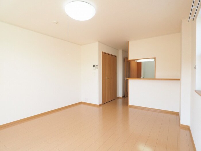 物件内観写真4　(居室)