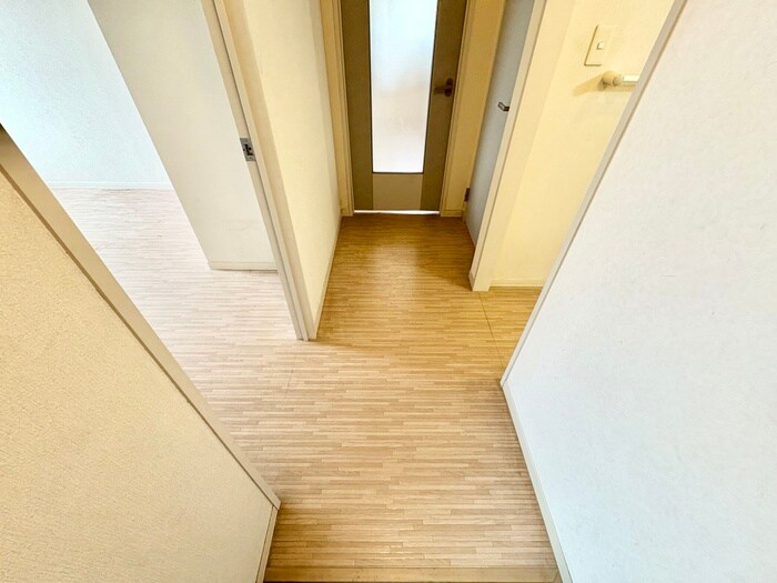 物件内観写真17　(廊下)