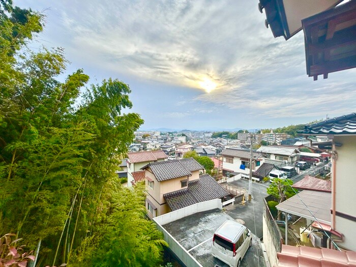 物件外観写真3　(周辺環境)