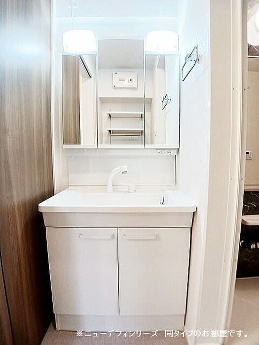 物件内観写真6　(洗面)