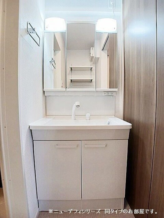 物件内観写真6　(洗面)