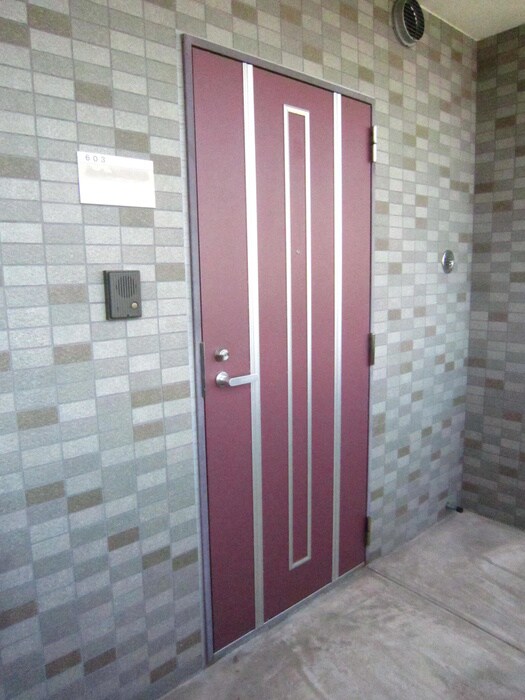 物件内観写真8　(玄関)