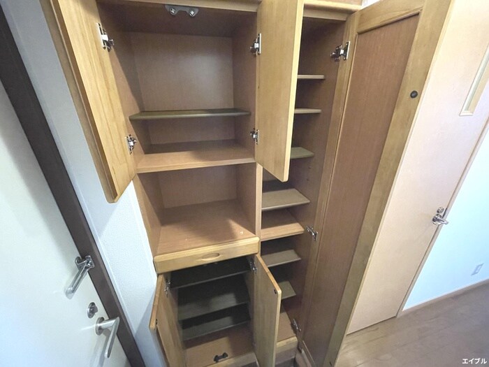 物件内観写真13　(靴箱)