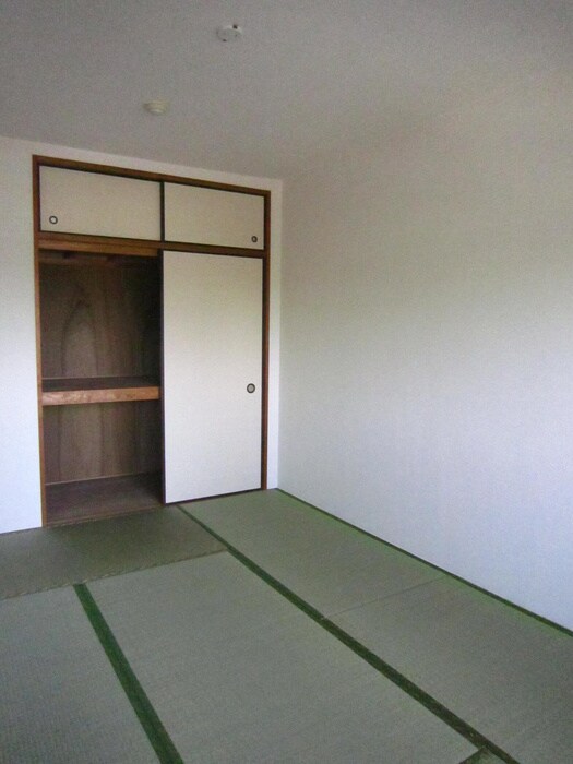 物件内観写真16　(収納)