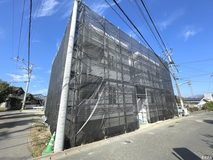 物件外観写真2　(建築中)