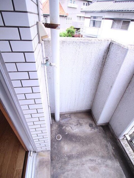 物件内観写真17　(洗濯機置場)