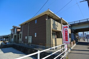 ウエスト　アヴェニュー　Ｂ棟外観写真
