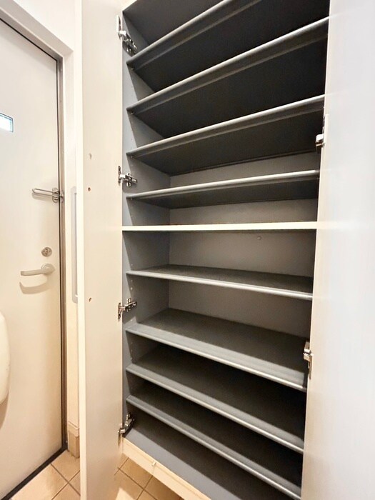 物件内観写真6　(靴箱)