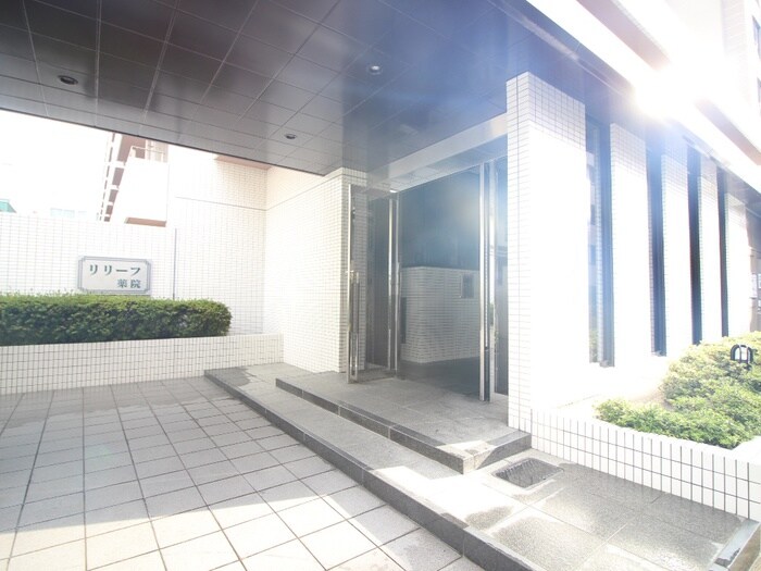 物件外観写真2　(エントランス部分)