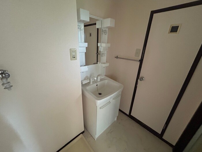 物件内観写真12　(洗面)