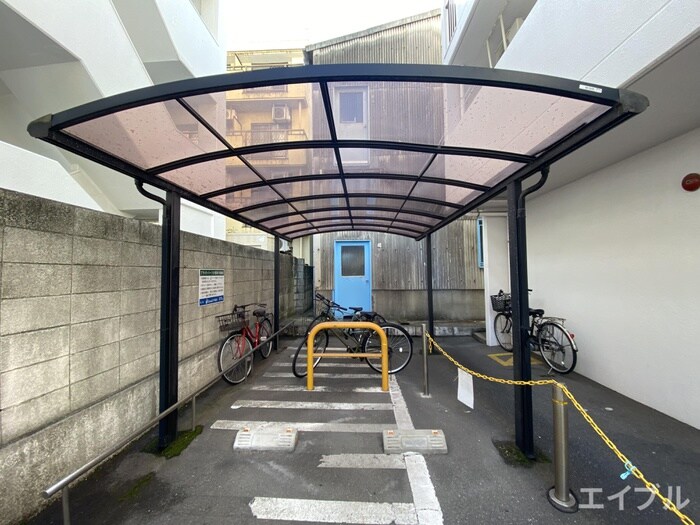 物件外観写真5　(駐輪場)