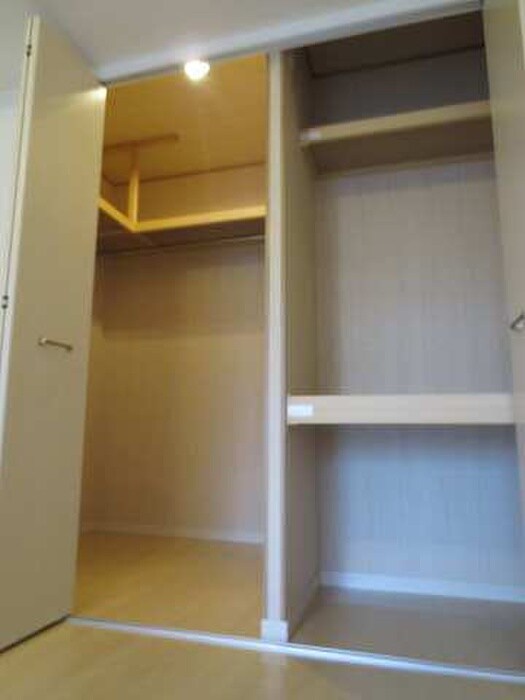 物件内観写真7　(収納)